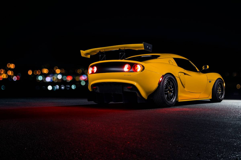 Illustration for article titled At $35,900, Would You Put Your Body Into This Widebody 2005 Lotus Elise?